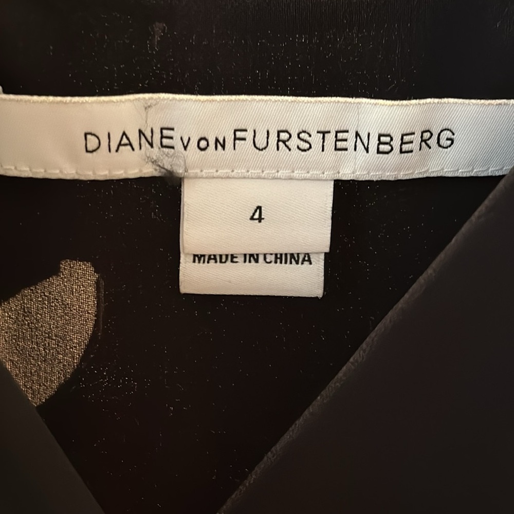 Diane von Furstenberg Dress 16” PTP, 44” long - Picture 2 of 10